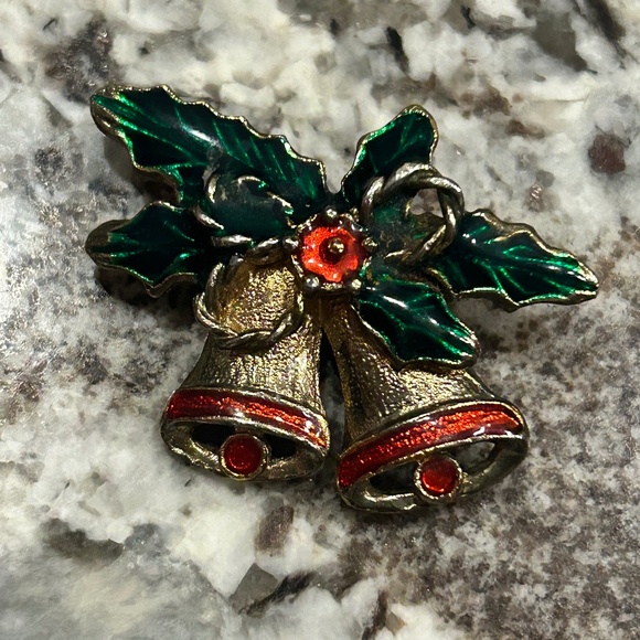 Vintage Christmas Bells Brooch – Gold Tone with Enamel & Holly Leaves - Picture 1 of 2